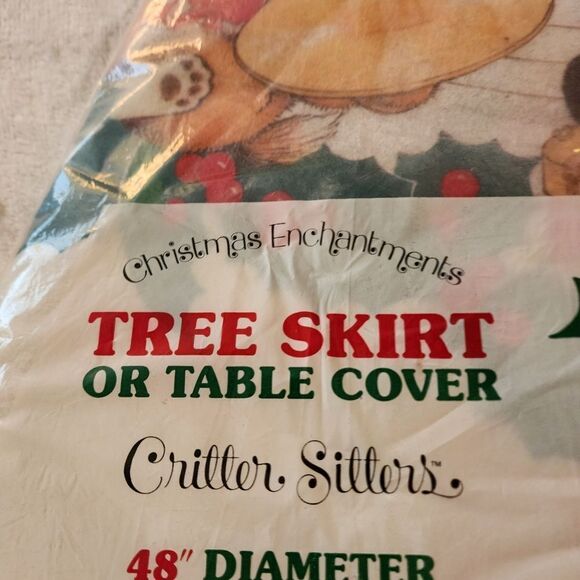 Vintage Christmas Enchantments Tree Skirt with Critter Sitters - Picture 2 of 9